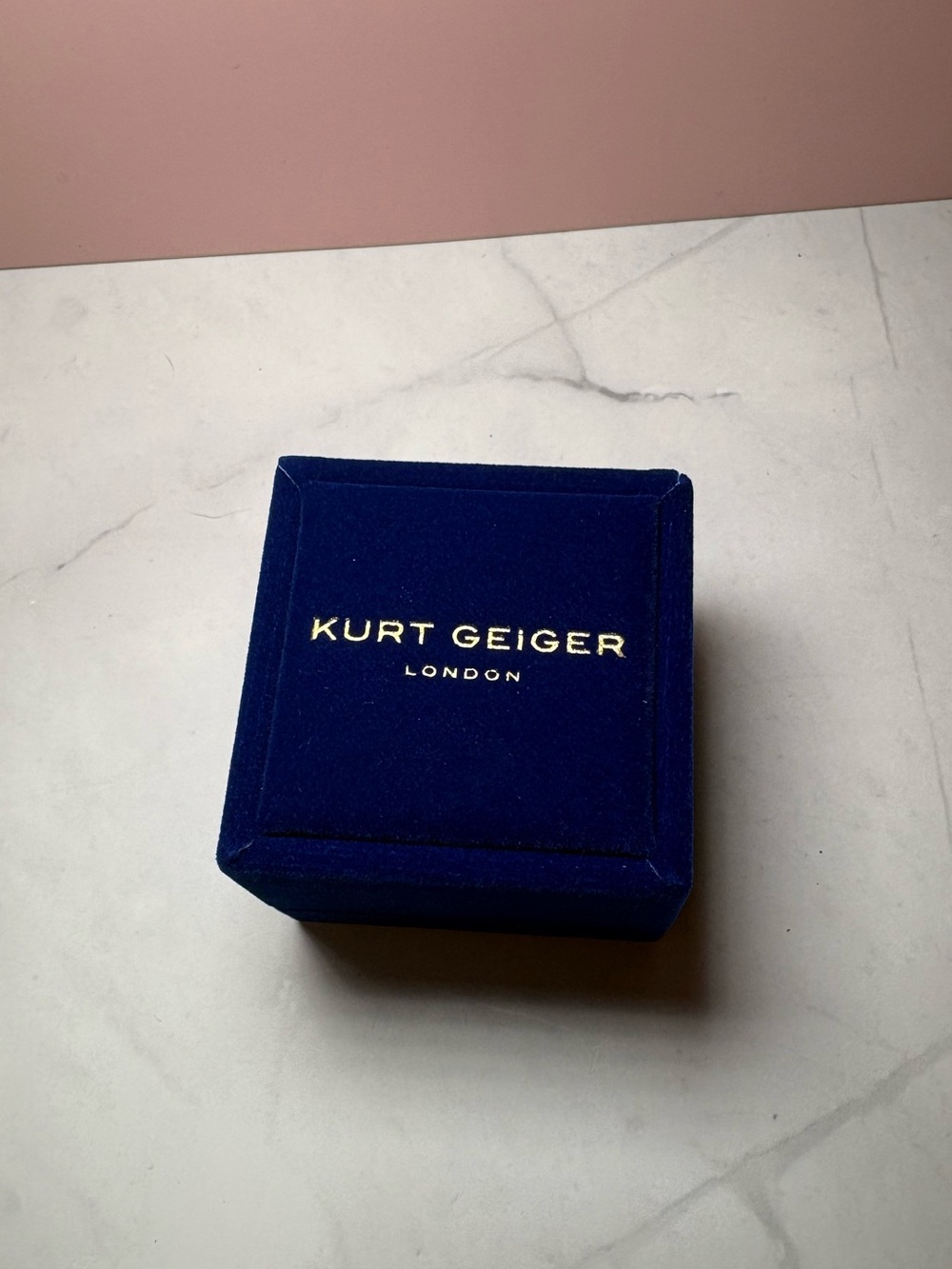 π Kurt Geiger Rainbow Heart Ring Size 9 - Picture 4 of 5